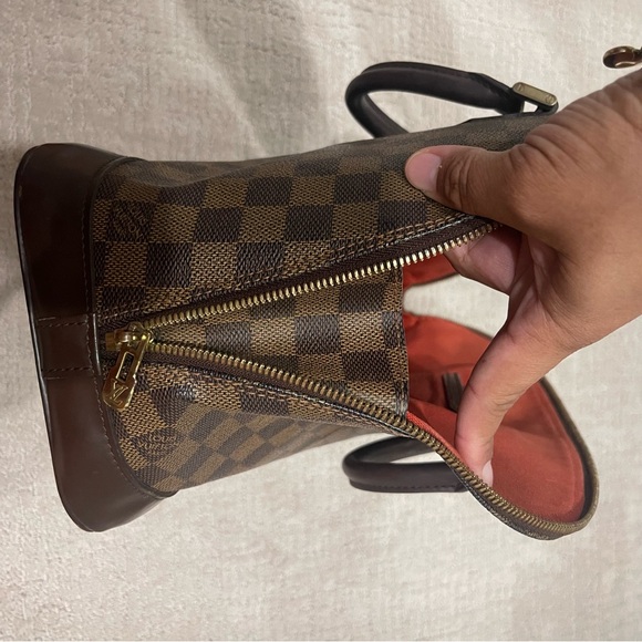 Louis Vuitton Damier Ebene Alma PM - Picture 14 of 17